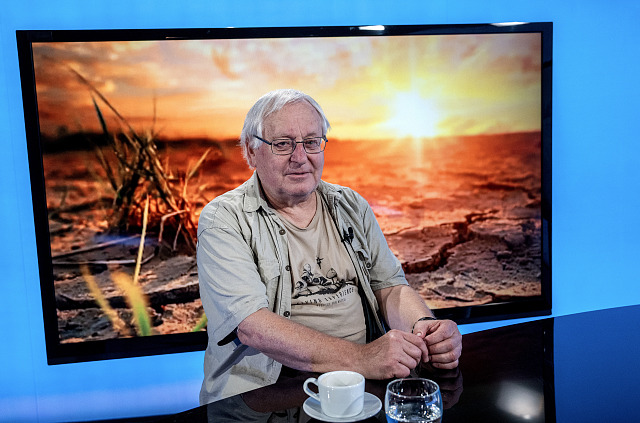 Hostem Rozstřelu je Václav Cílek, geolog a klimatolog. Pořad moderuje Vladimír...