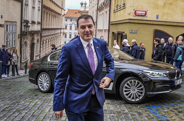 Volební štáb Motoristé sobě v Praze. Na snímku Petr Macinka. (10. října 2026)