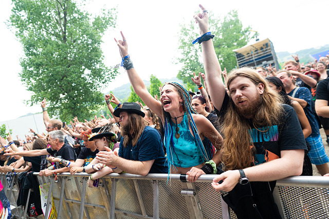 Ve Vizovicích odstartoval další ročník festivalu Masters of Rock. (16 červenec...