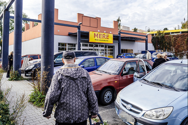 Prodejna Mere v Příbrami. V Evropské unii jsou pobočky zavřené kvůli sankcím na...