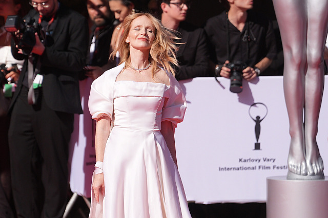 Aňa Geislerová na otevření 60. Mezinárodního filmového festivalu v Karlových...