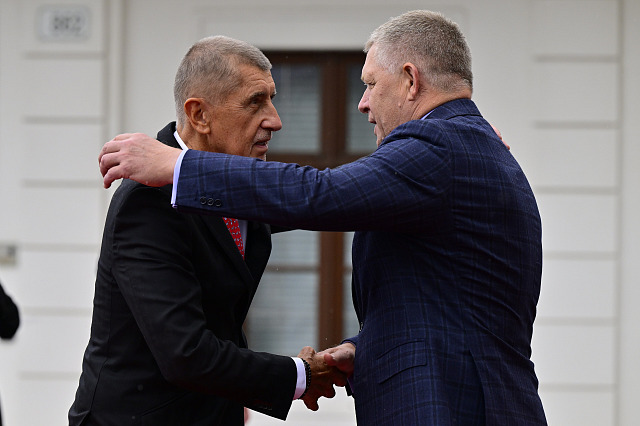 Premiér Andrej Babiš v Bratislavě jedná k s premiéry zemí Visegrádské čtyřky a...