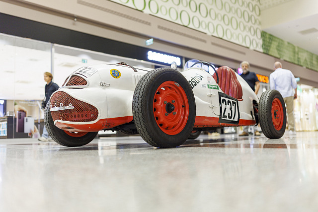 Příprava výstavy ke 125 letům historie Škoda Motorsport. V brněnském OC Olympia...