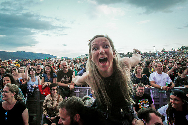 Tisíce fanoušků si užívaly jihočeskou zastávku festivalu Hrady CZ u Rožmberka...