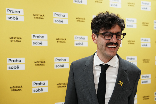 Volební štáb Praha sobě. Na snímku  Adam Scheinherr. (10. října 2026)