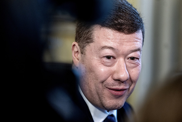 Předseda Poslanecké sněmovny Tomio Okamura přichází na jednání vlády v Praze...