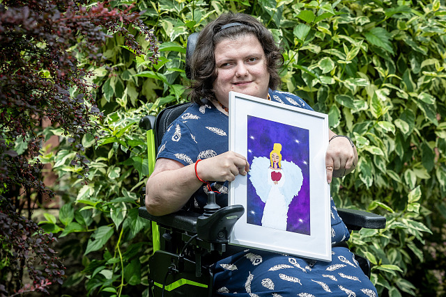 Dvaadvacetiletá Veronika Fichtnerová z Liberce pod značkou Grafika od Veverky...