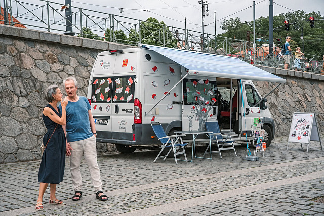 Bibliobus z minulých ročníků festivalu Týden knihoven.