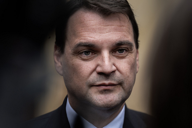 Motoristé sobě se setkali s premiérem Babišem a ministryní financí Alenou...