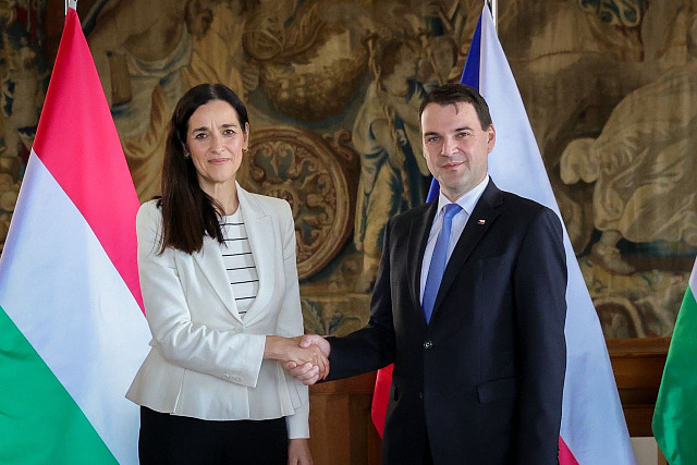 Nová maďarská ministryně zahraničí Anita Orbánová (Tisza) navštívila Českou...