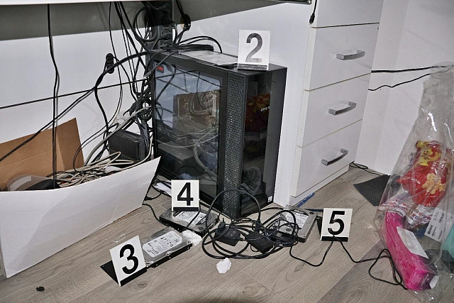 Dvojice mužů z Moravskoslezského kraje nelegálně okopírovala populární online...