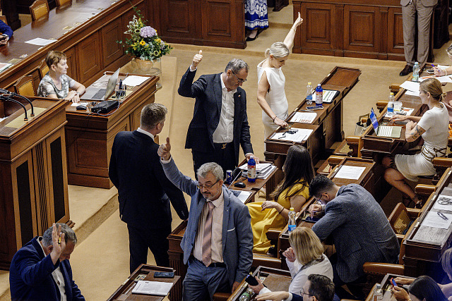 Jednání Poslanecké sněmovny. Stavební zákon. Na snímku Marek Benda (ODS), Boris...