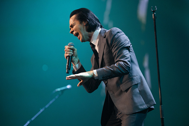 Koncert Nicka Cavea v O2 areně (17. října 2024).
