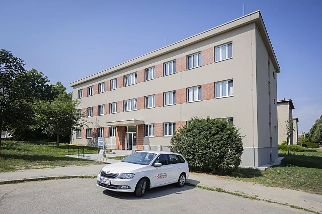 Krajská nemocnice Tomáše Bati otevřela opravenou zaměstnaneckou ubytovnu, která...