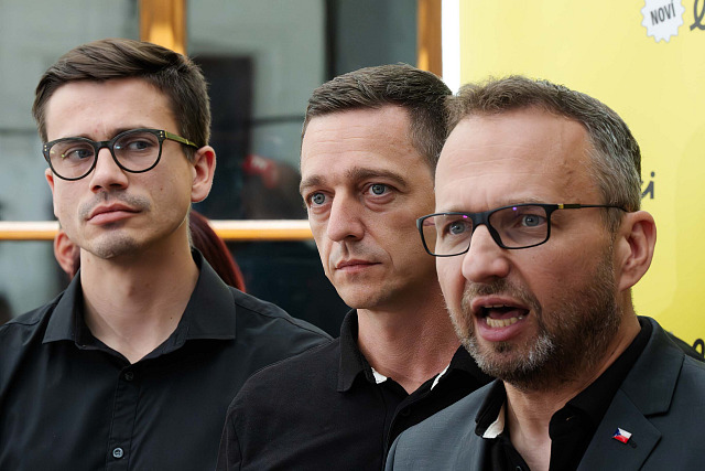 František Talíř, Jan Grolich a Marian Jurečka na tiskové konferenci KDU-ČSL ve...
