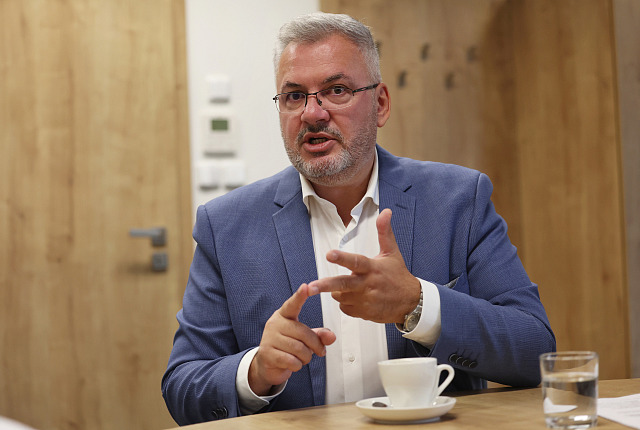 Lídr SPD v Ostravě Peter Harvánek chce v Ostravě řešit hlavně dostupnost...