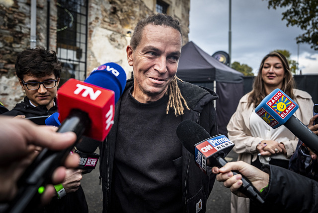 Příchod poslance a bývalého předsedy Pirátů Ivana Bartoše do štábu Pirátské...