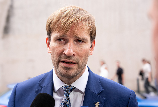Ministr zdravotnictví Adam Vojtěch před jednáním s ministryní financí Alenou...