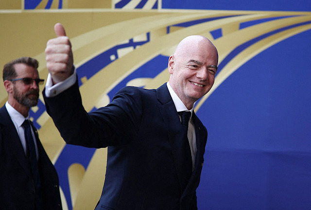 Gianni Infantino míří finále MS ve fotbale.