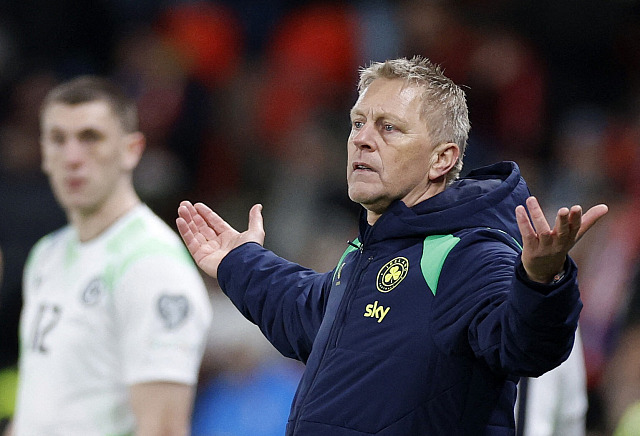 Trenér irských fotbalistů Heimir Hallgrímsson během utkání s Českem.
