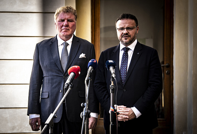 Zástupce generálního ředitele České televize Milan Fridrich a generální ředitel...