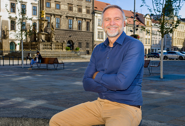 Pavel Bosák, lídr Pirátů v Plzni. (16. září 2026)