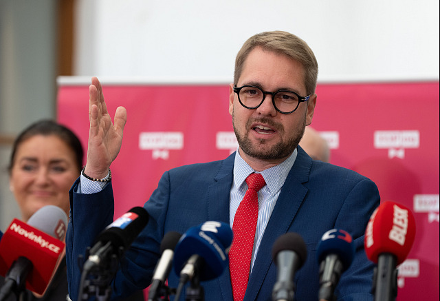 Matěj Ondřej Havel na tiskové konferenci poslaneckého klubu TOP 09. (13. října...