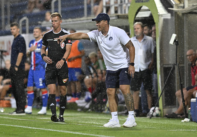 Trenér Slovácka Jan Jelínek během zápasu s Artisem Brno, který skončil...