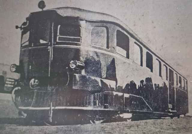 Motorový vůz vyráběný firmou Baťa nazývaný Modrý express.