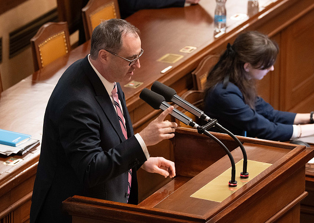 Poslanecká sněmovna projednává mimo jiné zákony týkající se veřejných rozpočtů....