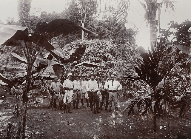 Při cestě kolem světa František Ferdinand navštívil i Austrálii a Indonésii....