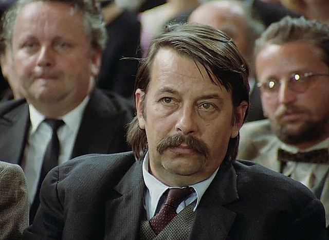 Jan Schánilec v seriálu Dobrodružství kriminalistiky (1993).