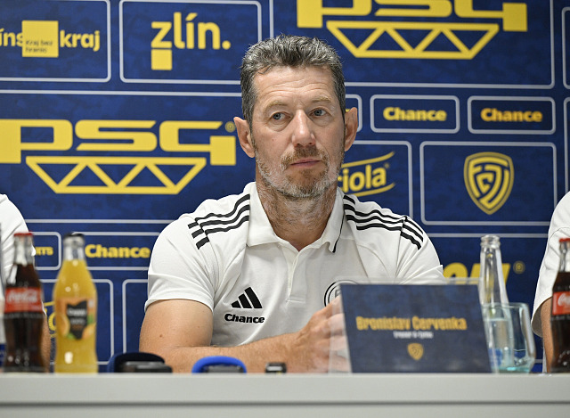 Trenér zlínských fotbalistů Bronislav Červenka na předsezonní tiskové...