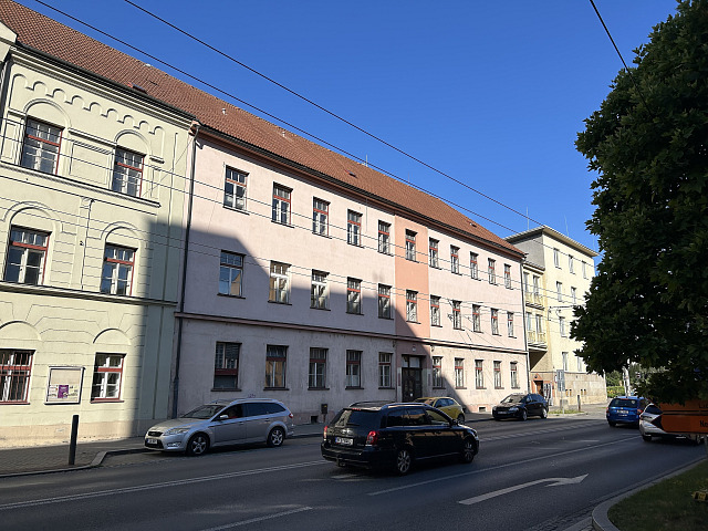 Budova v Žižkově ulici, kde vznikne pedagogické lyceum Biskupského gymnázia,...