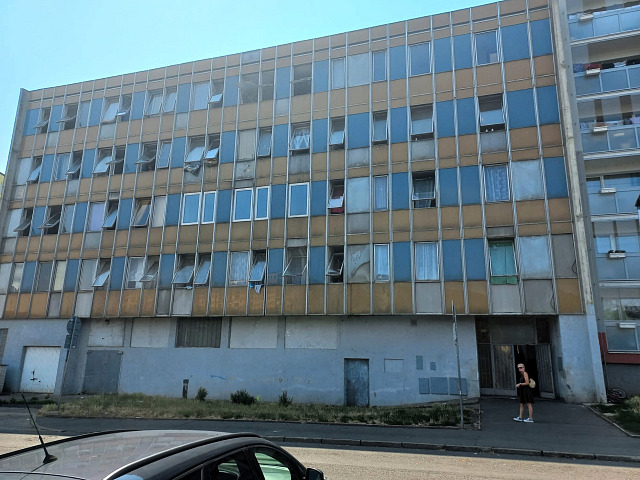 Bytový dům v Přítkovské ulici v Teplicích. (červen 2026)