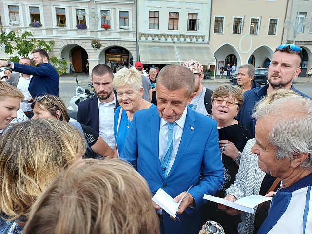 Premiér a ministři za ANO měli ve čtvrtek odpoledne setkání s veřejností na...