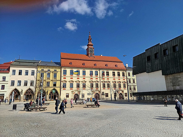 Jihlava má jednu a tutéž radnici už 600 let. Jistě, během těch staletí se sídlo...