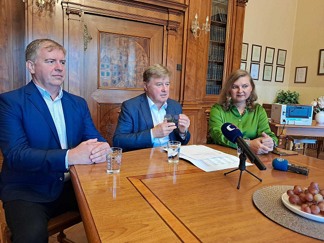 Předseda Svazku měst a obcí Krkonoše, senátor a starosta Vrchlabí Jan Sobotka...