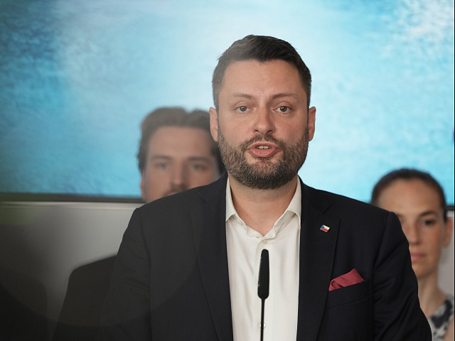 Lídr ANO na primátora Ondřej Prokop na tiskové konferenci ke kauze bytů. (19....