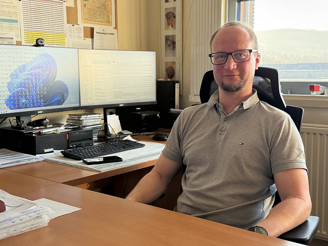 Kriminalista Rudolf Flaška popisuje na přednáškách zajímavé vraždy spáchané v...