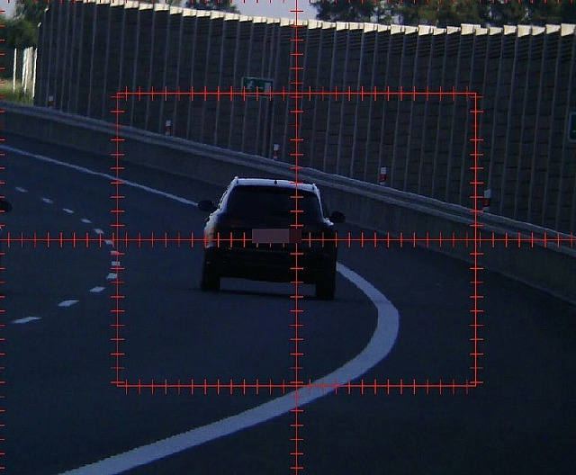Na D35 u Horních Dohalic na Královéhradecku jel řidič rychlostí 236 km/h. (24....
