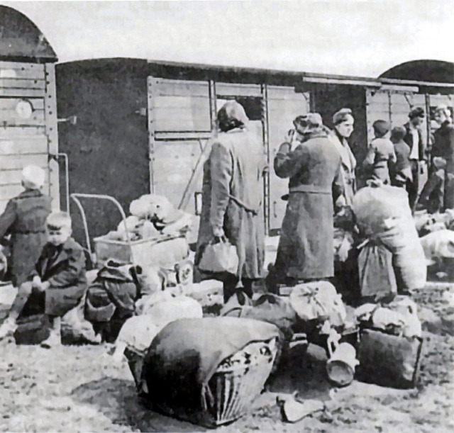 Nádraží Karlovy Vary – Dvory v říjnu 1946