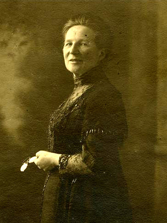 Lucie Bakešová na fotce Vladimíra Jindřicha Bufky v roce 1913.